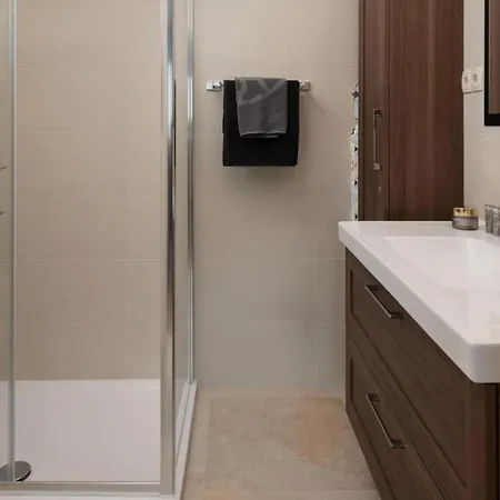 La Prima Olivia Apartman Zára